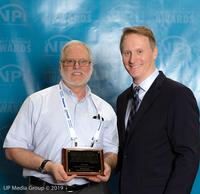 Editor-in-Chief, Mike Buetow presented the award to Larry Durandette, Senior Director Engineering / QMS.